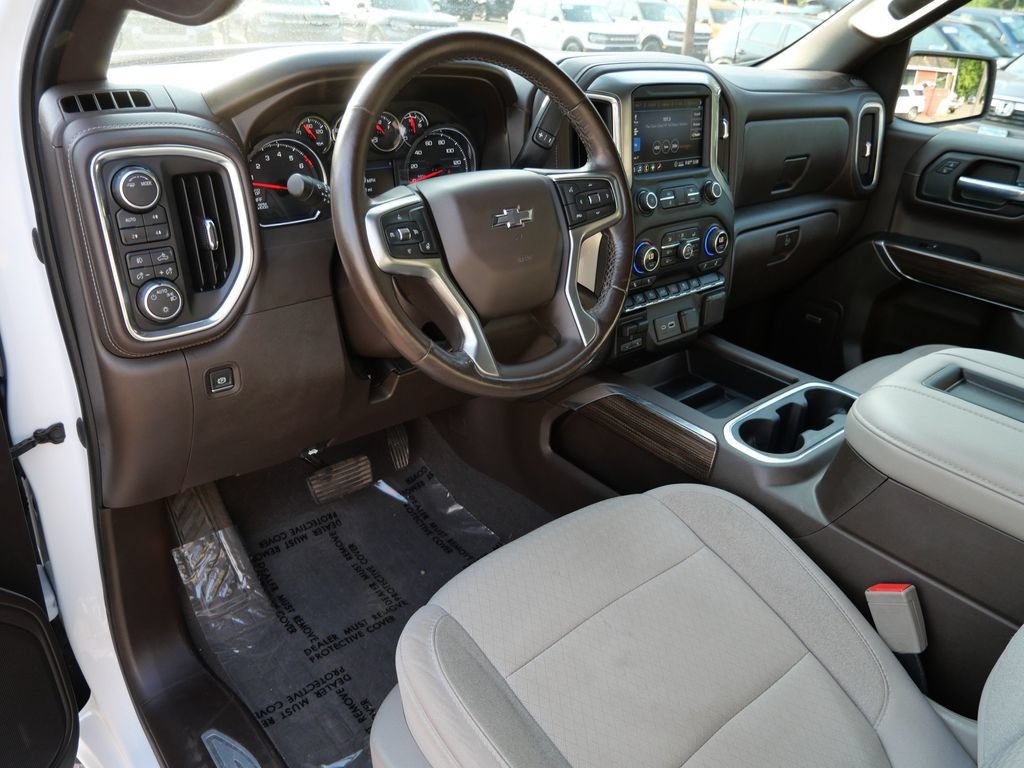 Used 2020 Chevrolet Silverado 1500 RST AWD/4WD image 3