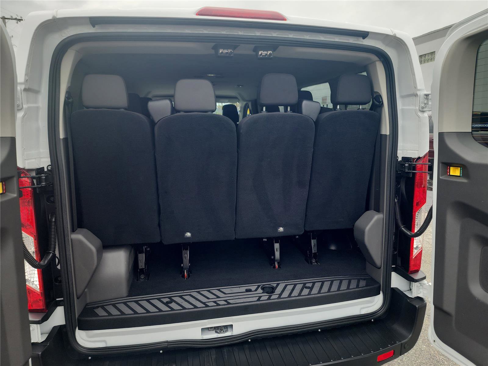 Certified 2023 Ford Transit 350 XLT RWD image 16