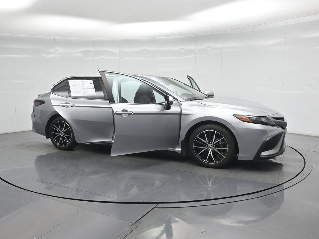 Used 2024 Toyota Camry SE w/ Convenience Package FWD image 30