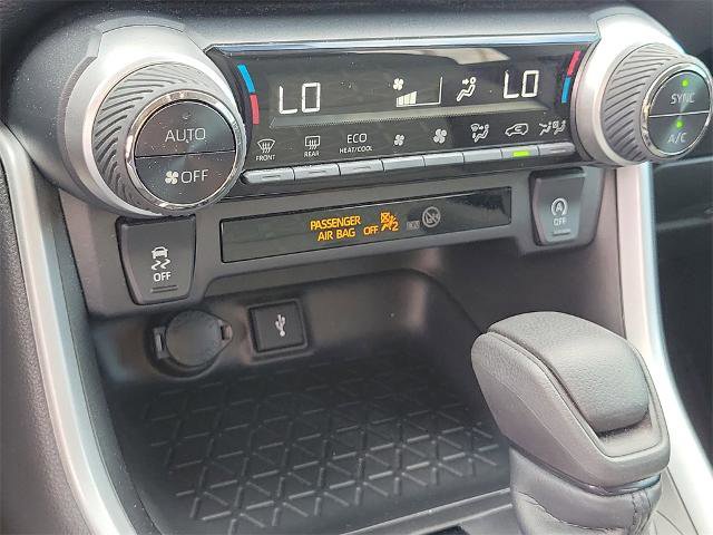 Used 2022 Toyota RAV4 XLE image 31