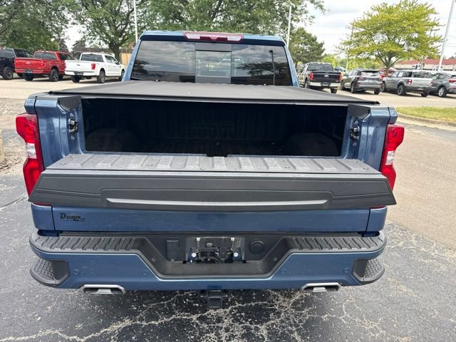 Used 2024 Chevrolet Silverado 1500 High Country w/ Z71 Off-Road Package AWD/4WD image 6