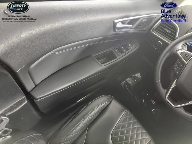 Certified 2024 Ford Edge Titanium AWD/4WD image 32