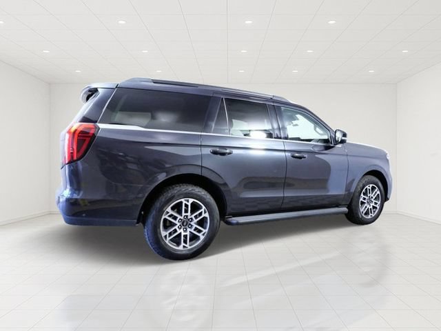 Certified 2025 Ford Expedition Active AWD/4WD image 6