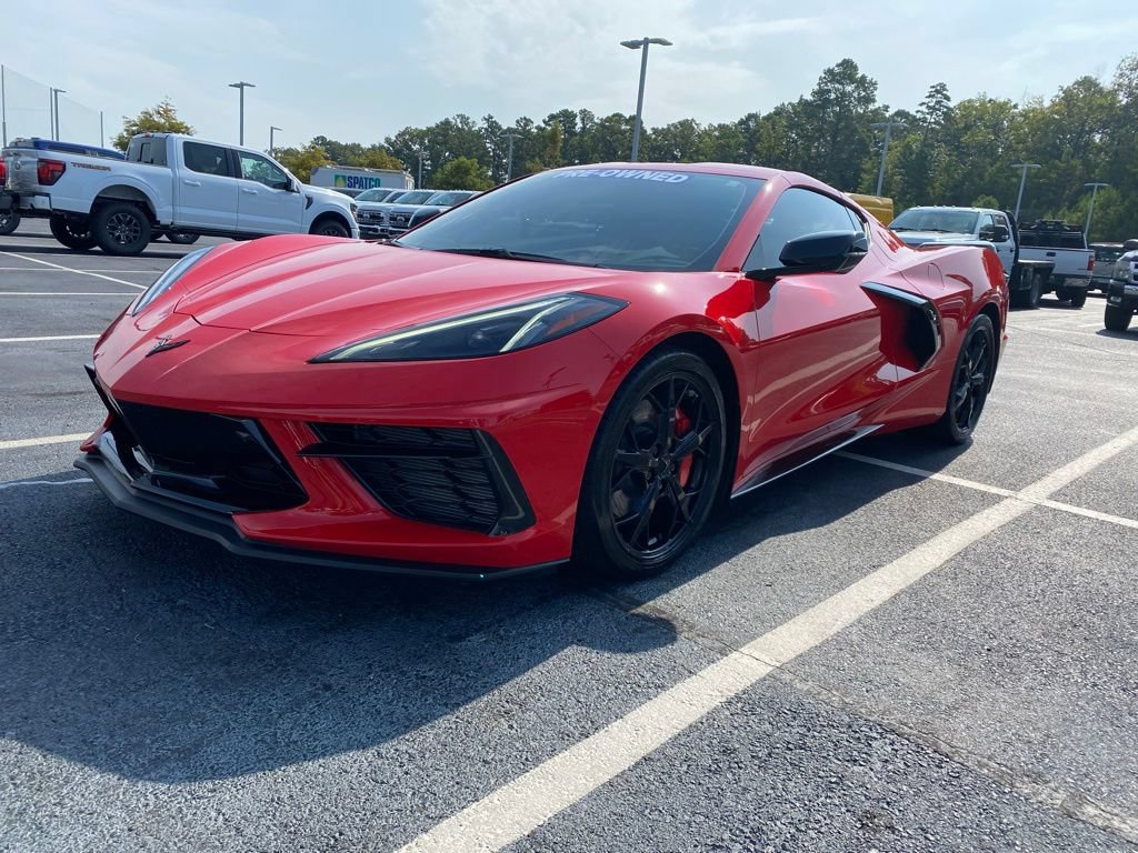Used 2020 Chevrolet Corvette Stingray Preferred Cpe w/ 2LT Preferred Equipment Group RWD image 3