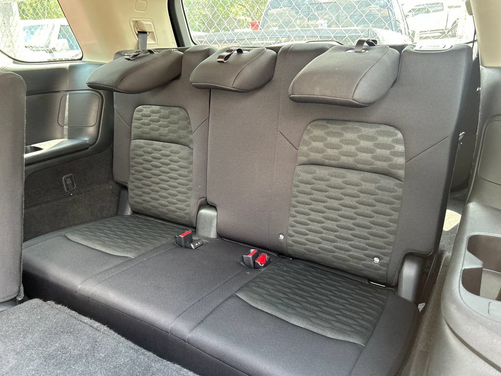 Used 2025 Nissan Pathfinder SV FWD image 14