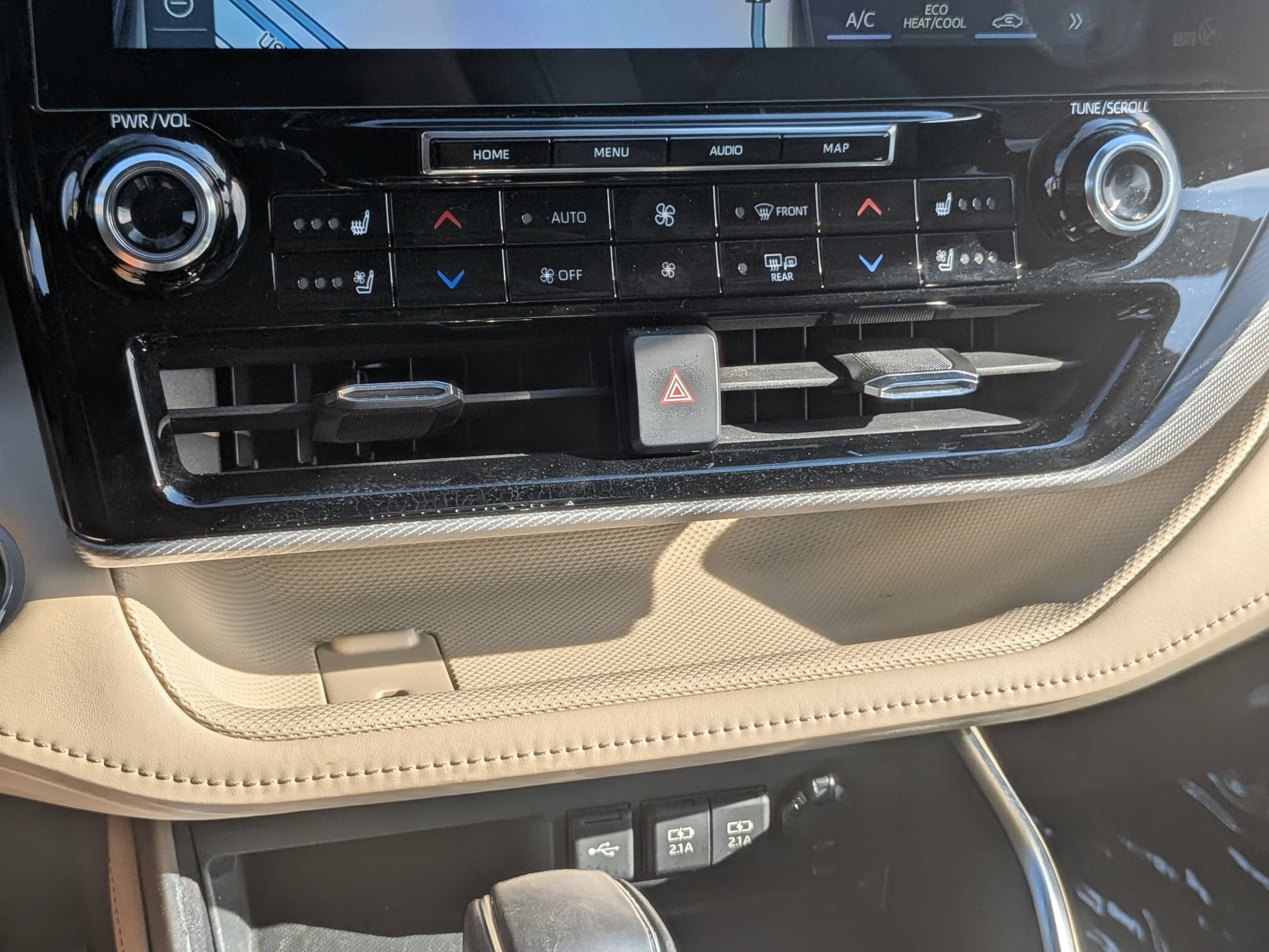 Used 2021 Toyota Highlander Platinum AWD/4WD image 26