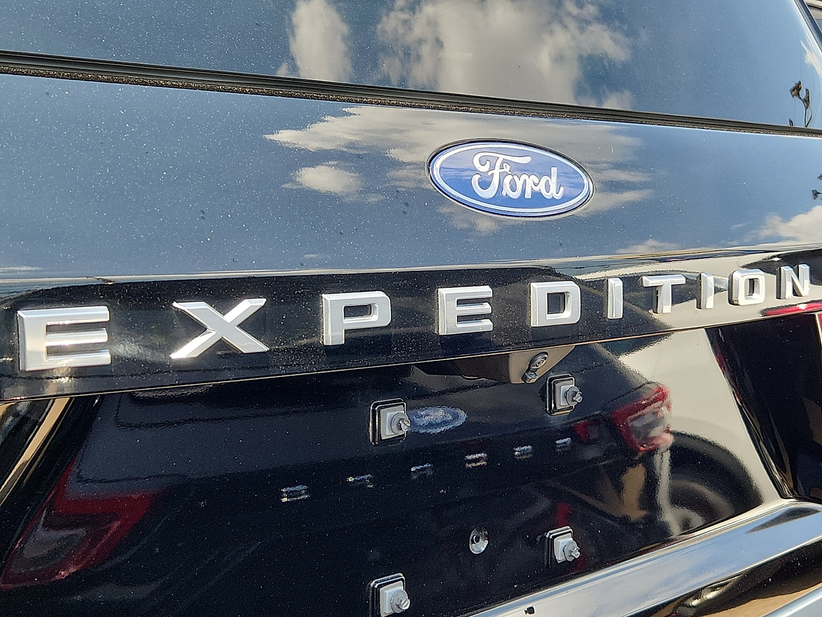 Certified 2025 Ford Expedition Max Platinum w/ Driver's Package AWD/4WD image 30