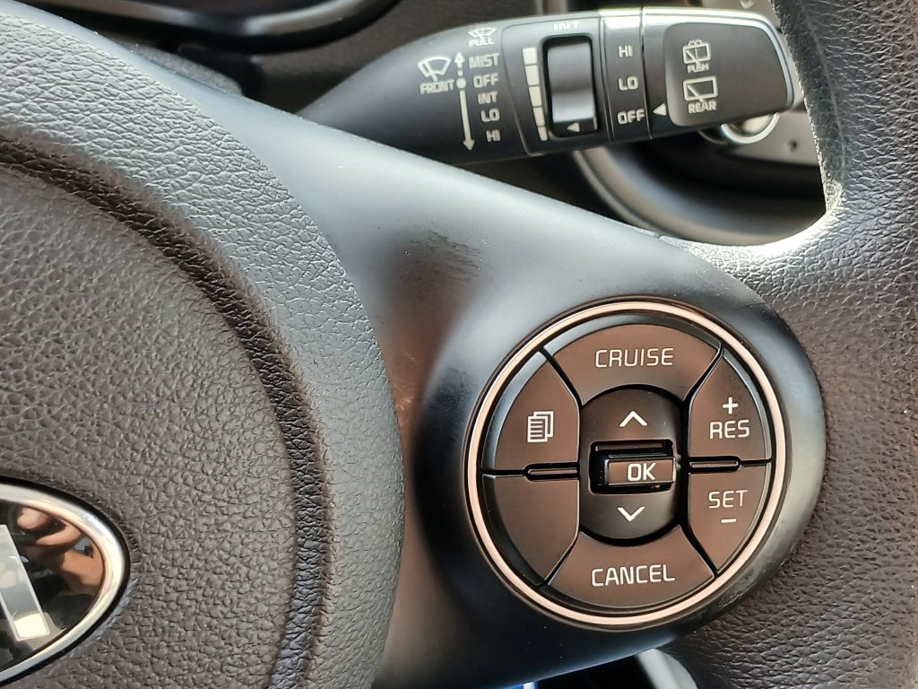Used 2021 Kia Soul LX FWD image 26