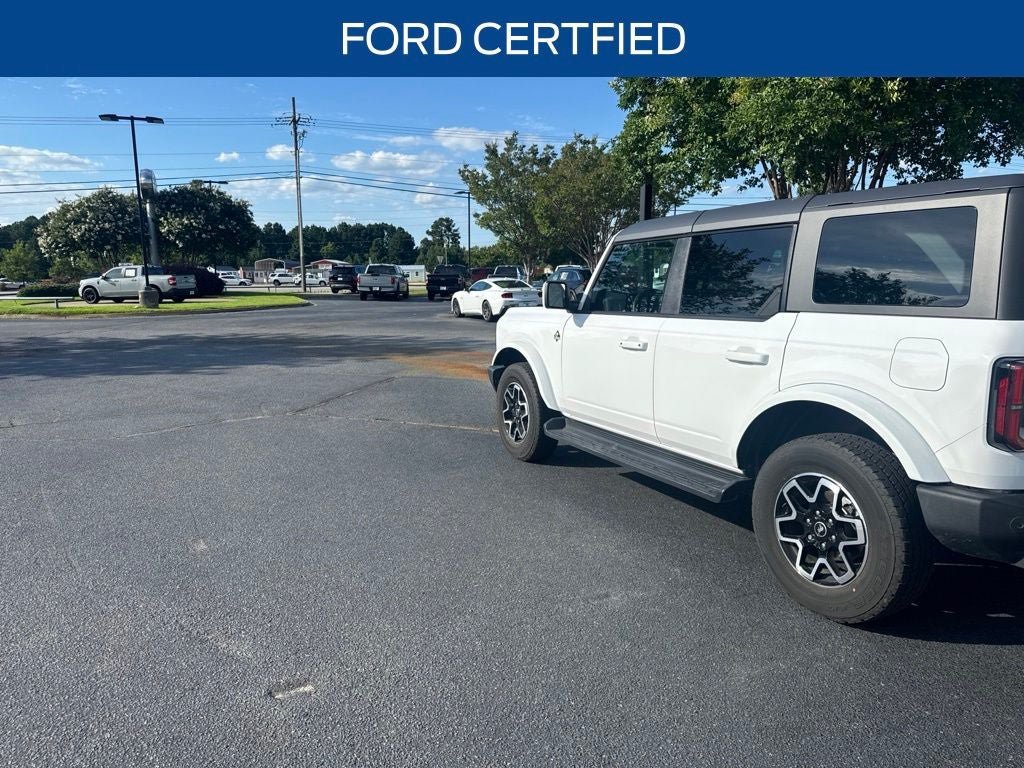 Certified 2025 Ford Bronco Outer Banks AWD/4WD image 3