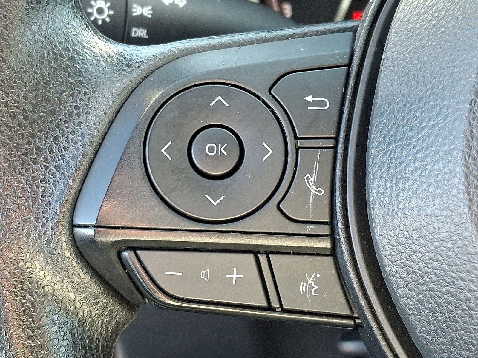 Used 2025 Toyota RAV4 LE image 19