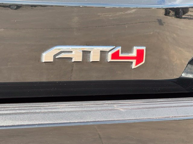 Used 2025 GMC Yukon AT4 Ultimate AWD/4WD image 11