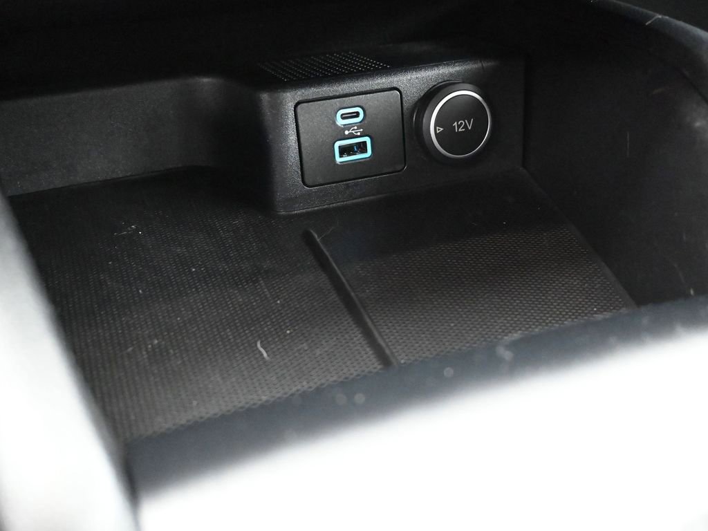 Certified 2020 Ford Escape SE image 46