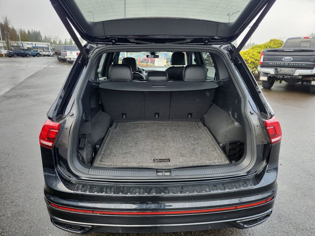 Used 2024 Volkswagen Tiguan SE R-Line image 33