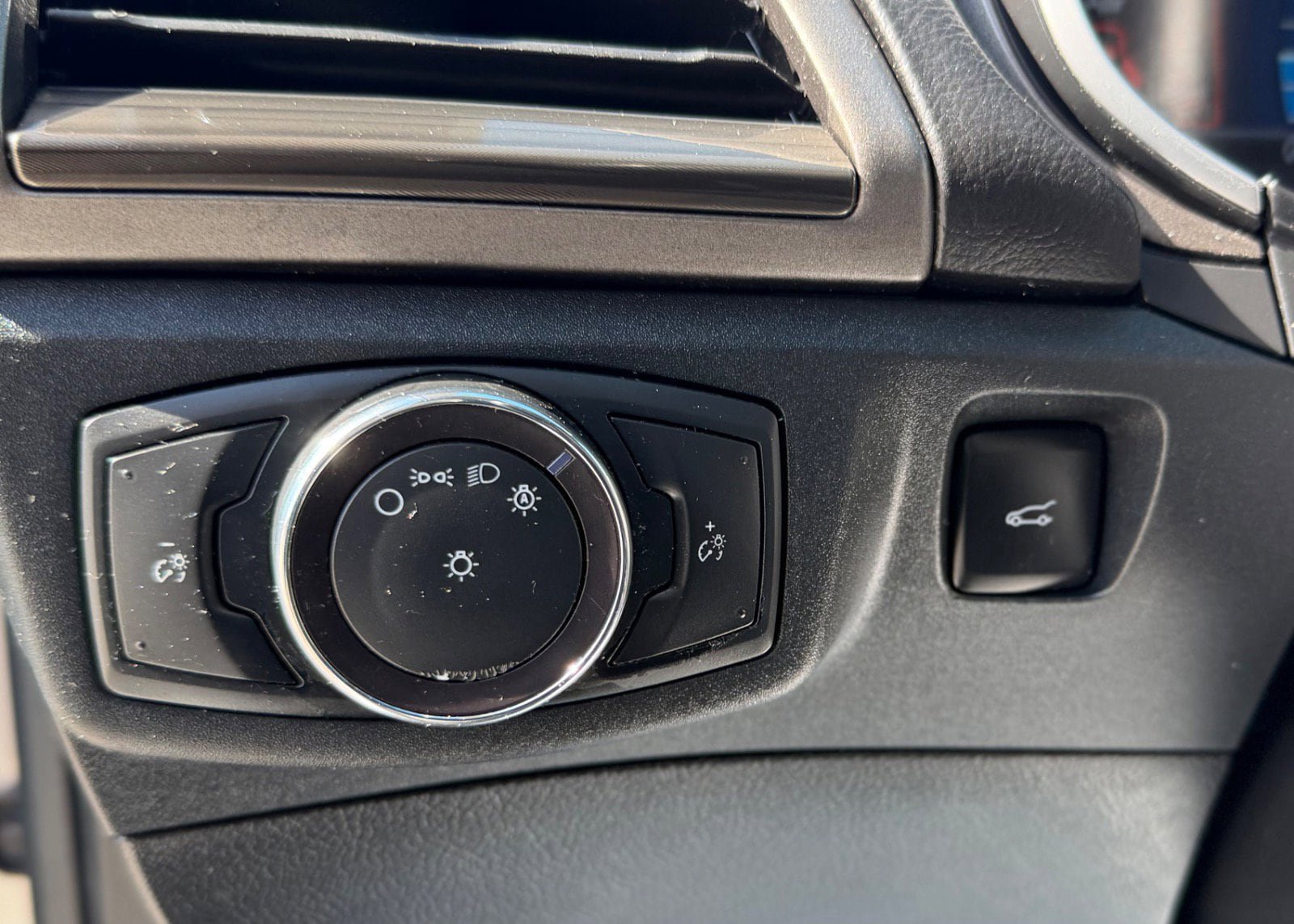 Certified 2020 Ford Fusion SEL FWD image 22