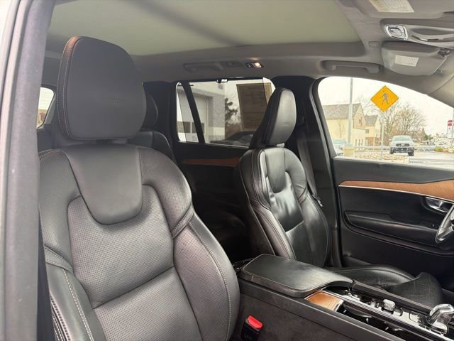Used 2019 Volvo XC90 T8 Inscription w/ Luxury Package image 36
