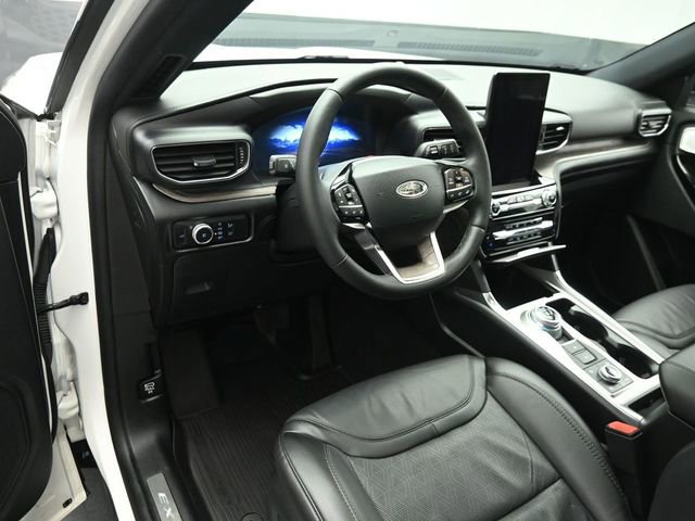 Certified 2023 Ford Explorer Platinum w/ Technology Package image 24