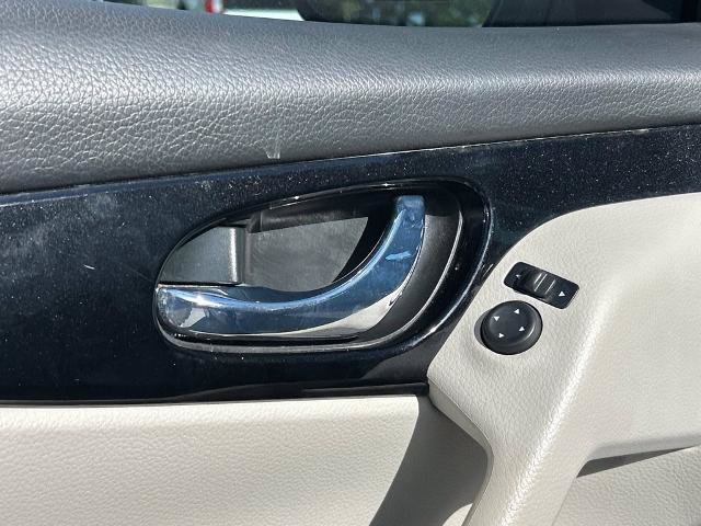 Used 2019 Nissan Rogue Sport SV FWD image 19