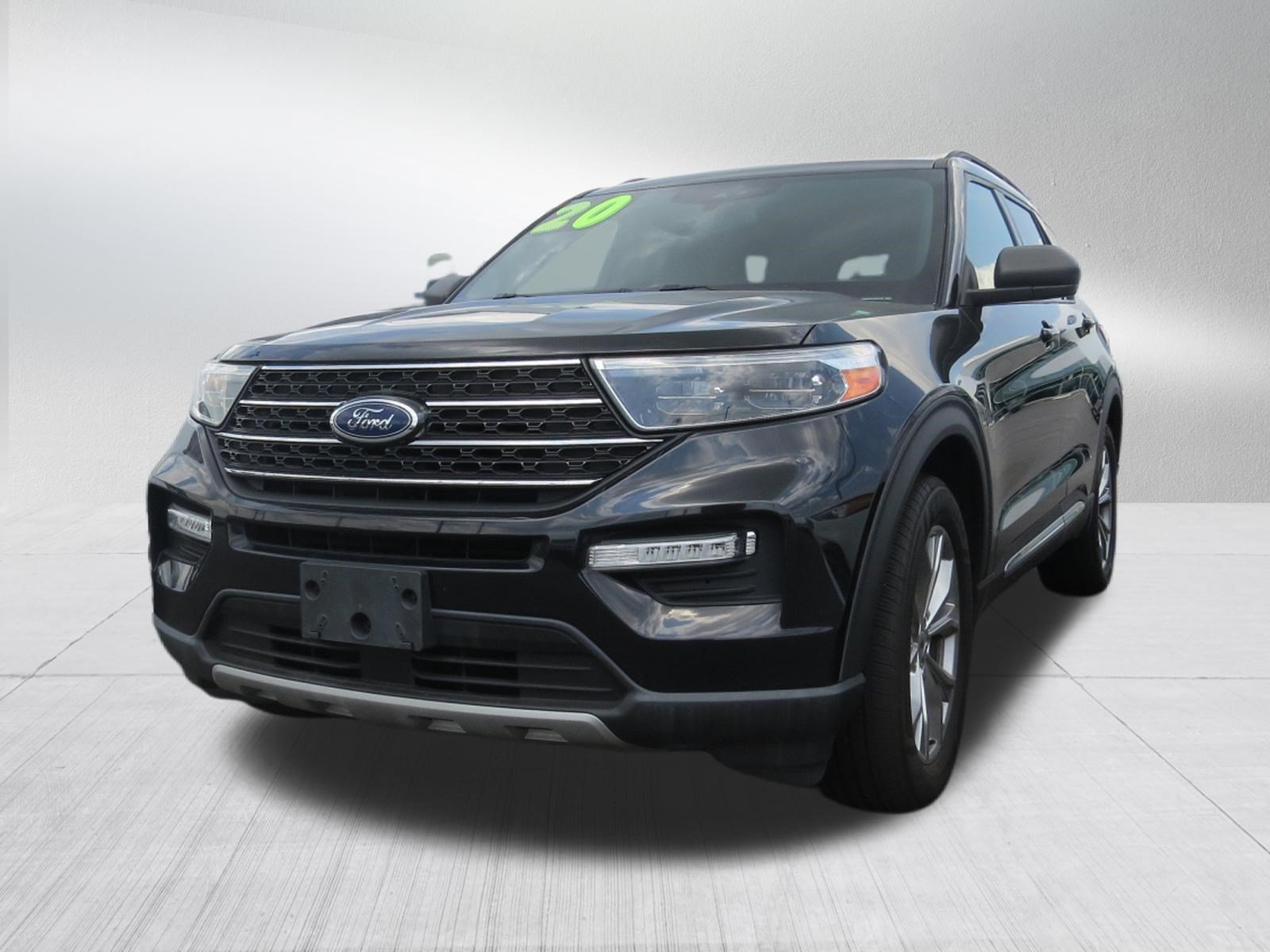 Certified 2020 Ford Explorer XLT w/ Equipment Group 202A AWD/4WD image 5