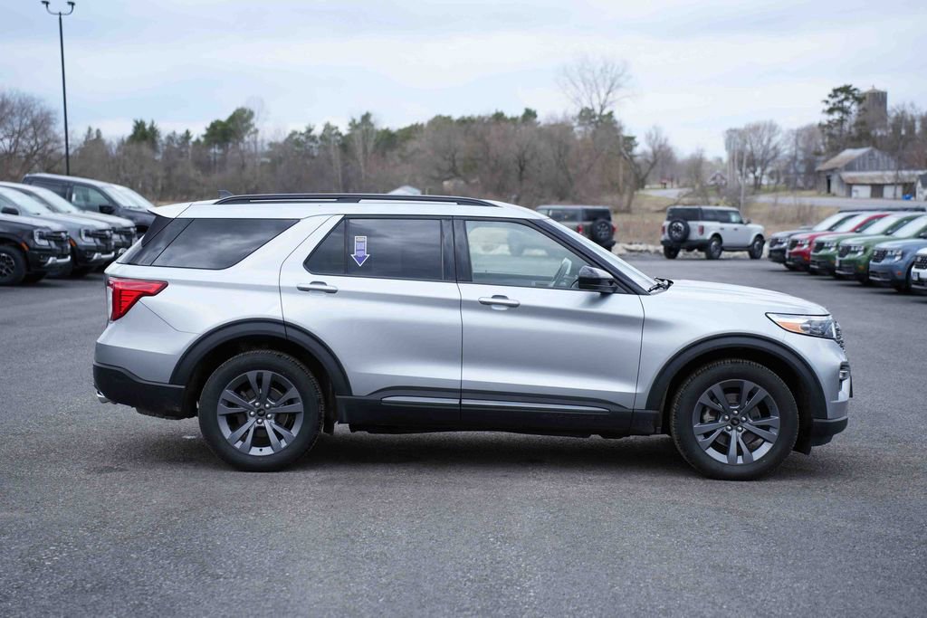 Certified 2023 Ford Explorer XLT w/ Equipment Group 202A image 6