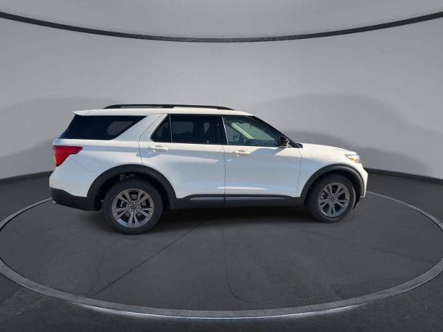 Certified 2022 Ford Explorer XLT w/ Equipment Group 202A AWD/4WD image 9
