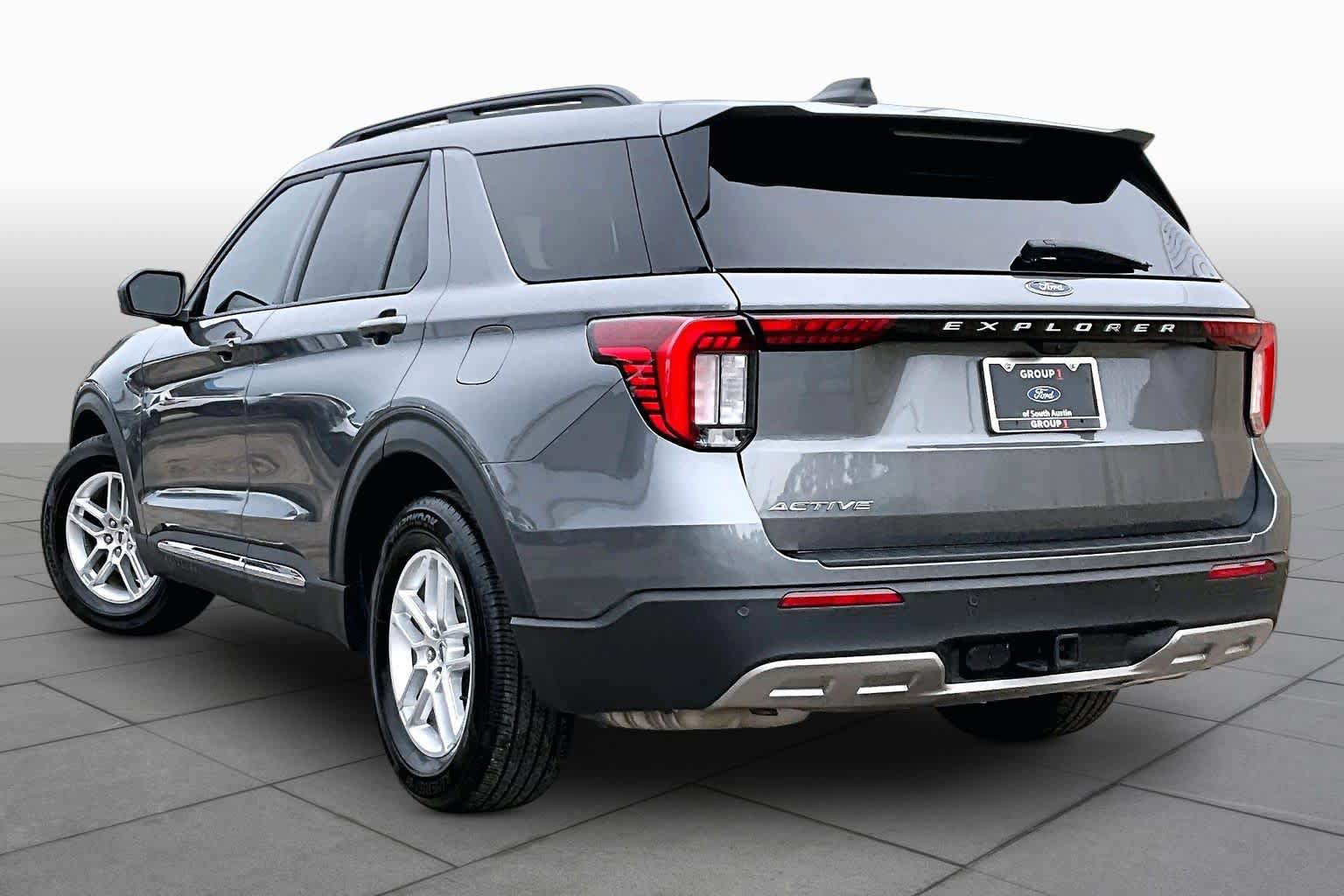 Certified 2025 Ford Explorer Active w/ Active Comfort Package RWD image 12