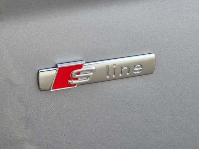 Used 2023 Audi Q5 e Premium Plus image 18