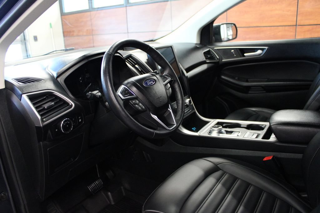 Certified 2023 Ford Edge SEL w/ Convenience Package AWD/4WD image 17