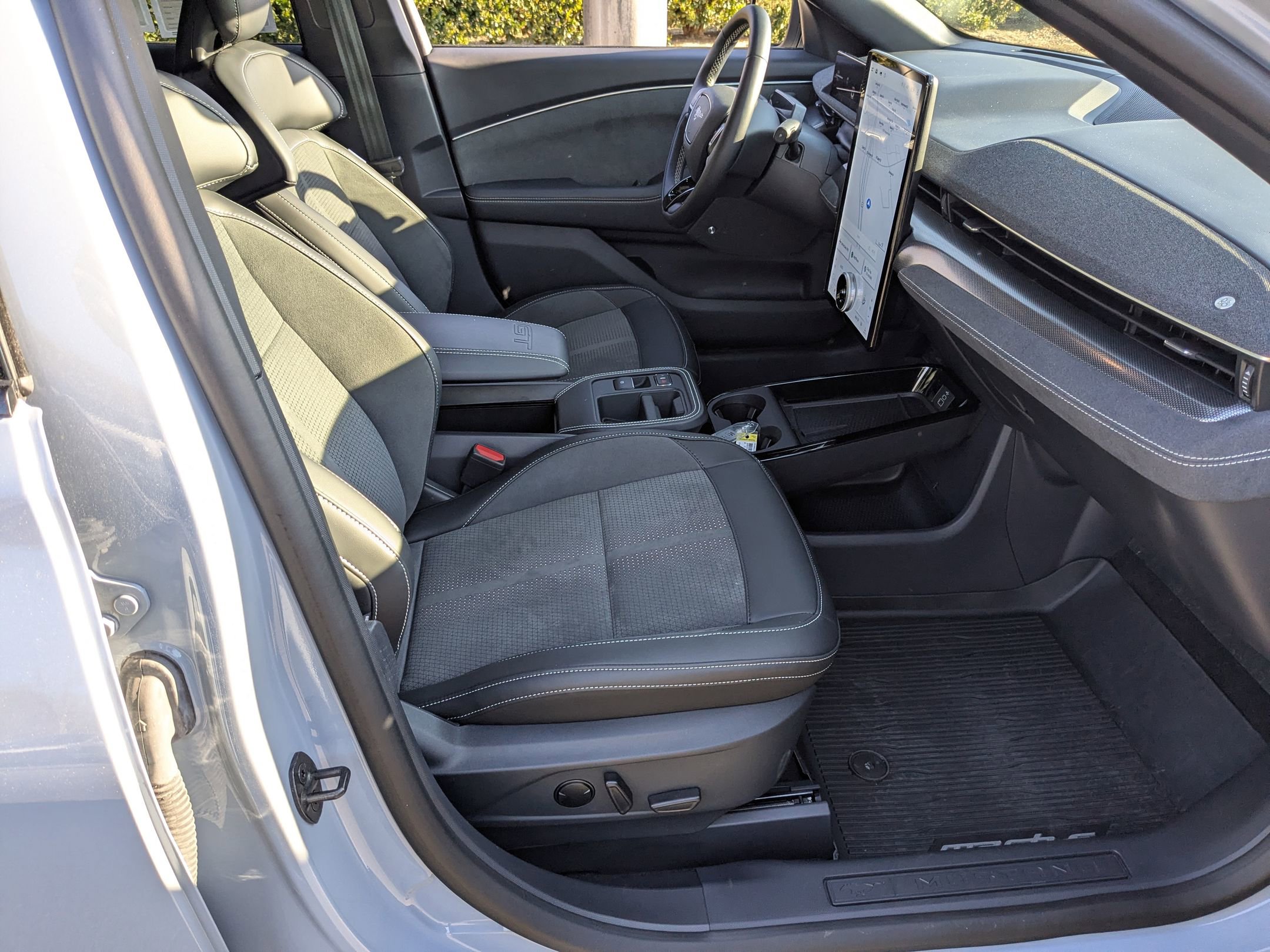 Certified 2025 Ford Mustang Mach-E GT image 38