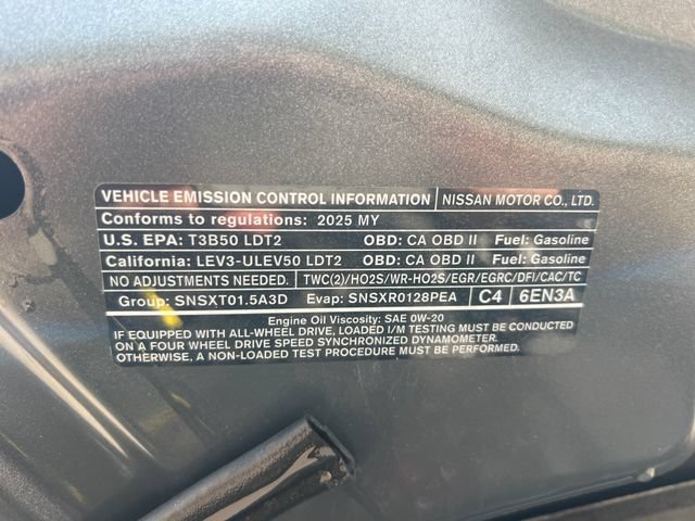 Used 2025 Nissan Rogue SV AWD/4WD image 17