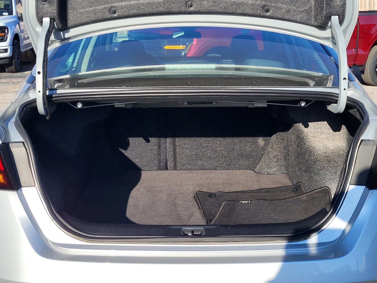 Used 2024 Nissan Altima 2.5 S image 30