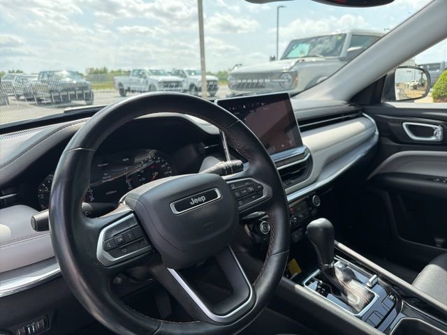 Used 2022 Jeep Compass Limited AWD/4WD image 11
