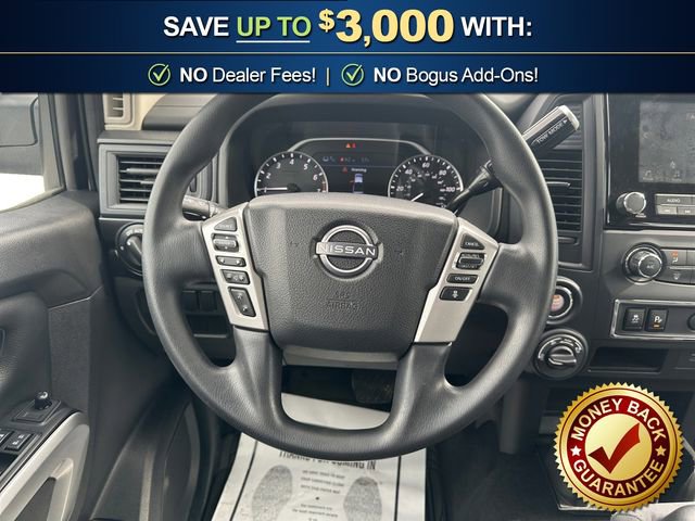 Used 2024 Nissan Titan SV AWD/4WD image 18