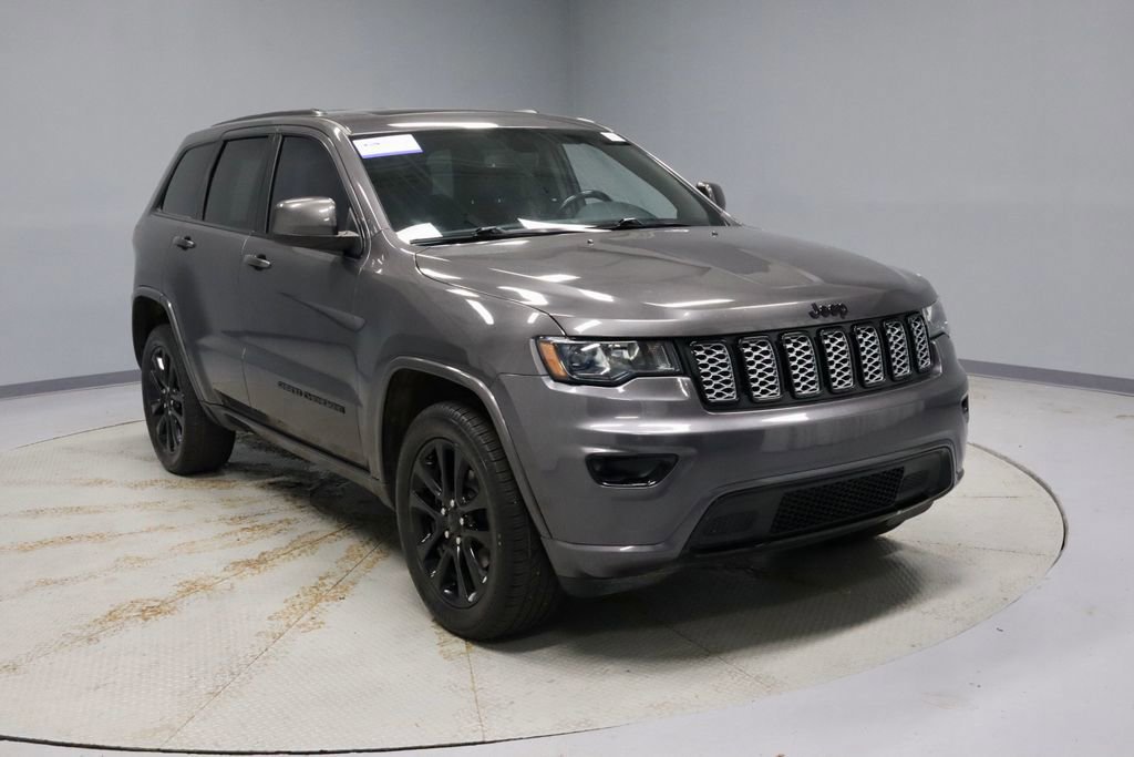 Used 2020 Jeep Grand Cherokee Altitude image 7