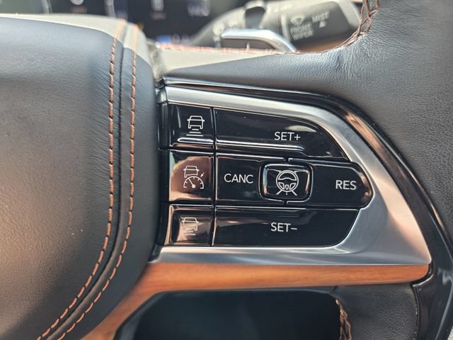 Used 2024 Jeep Grand Cherokee L Summit AWD/4WD image 29