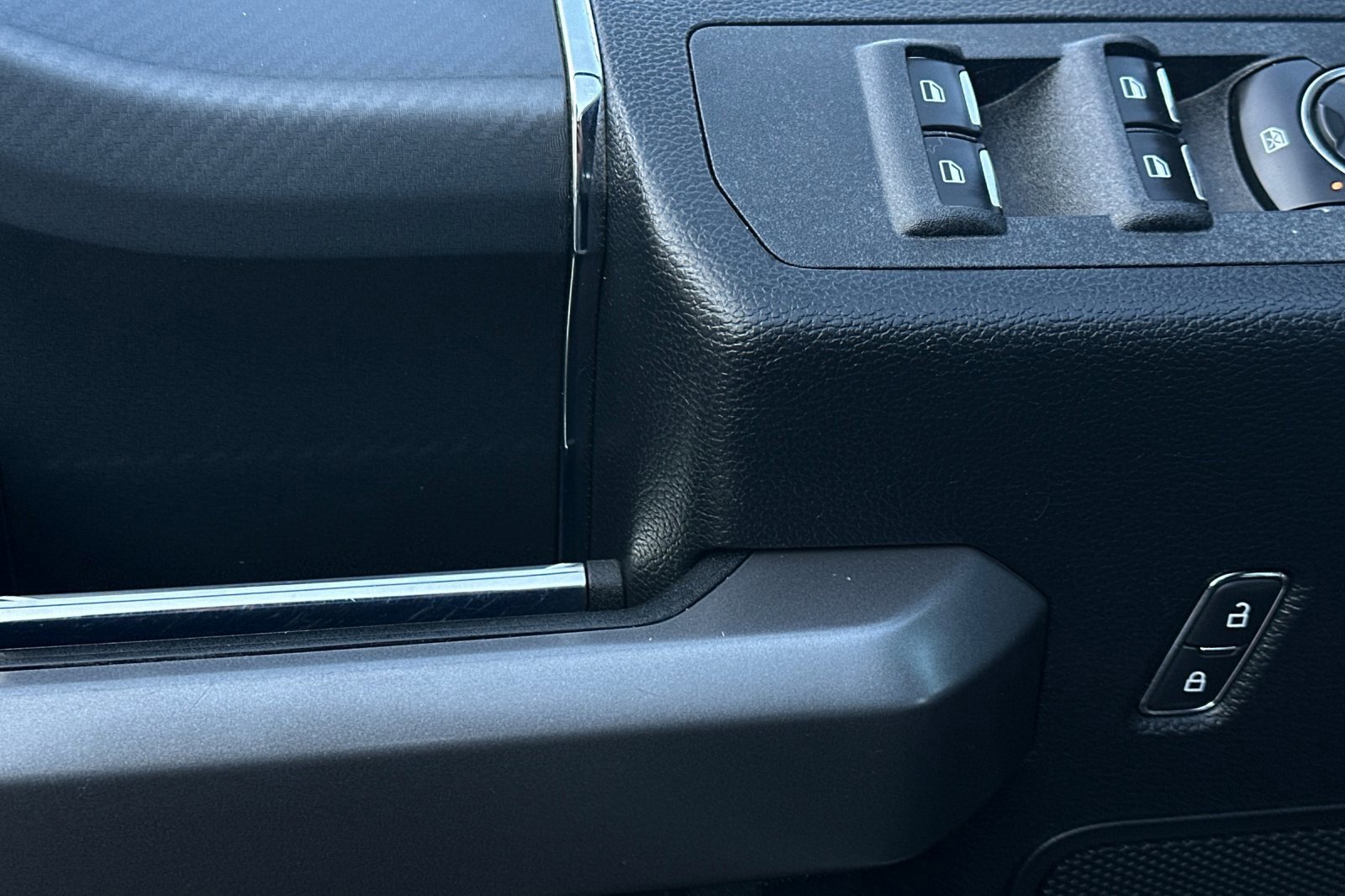 Certified 2020 Ford F150 XLT w/ Equipment Group 302A Luxury image 10