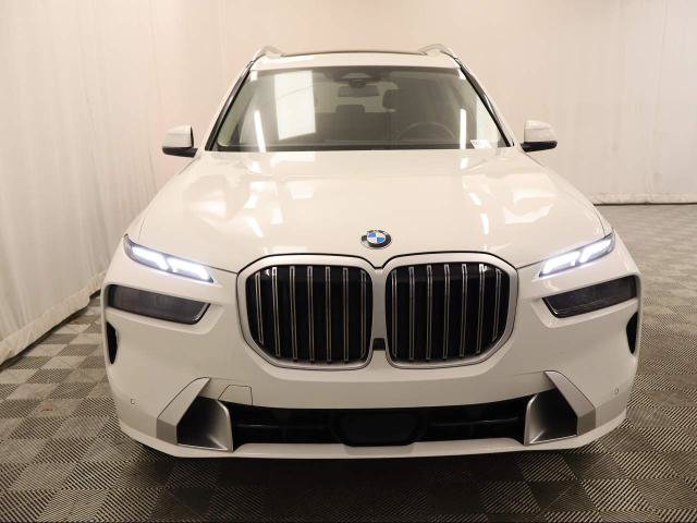 Used 2026 BMW X7 xDrive40i AWD/4WD image 2