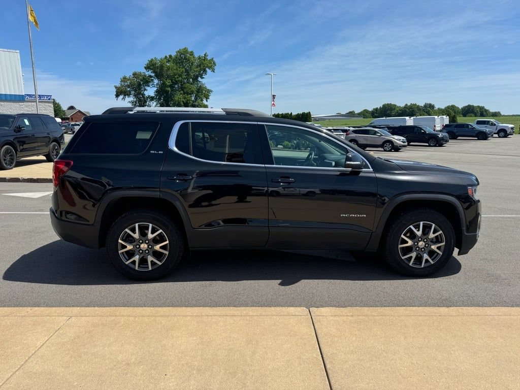 Used 2023 GMC Acadia SLE w/ Driver Convenience Package FWD image 9