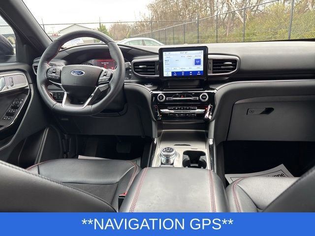 Certified 2024 Ford Explorer ST-Line w/ Class IV Trailer Tow Package image 12