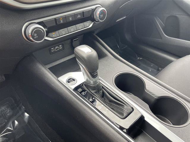 Used 2025 Nissan Altima 2.5 SV FWD image 28