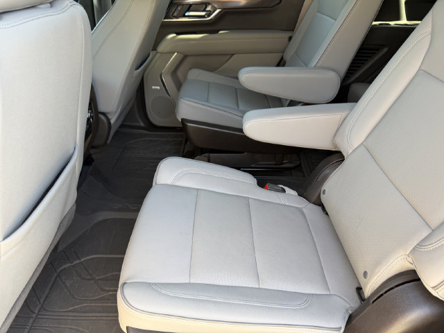 Used 2025 GMC Yukon Elevation w/ LPO, Floor Liner Package RWD image 29