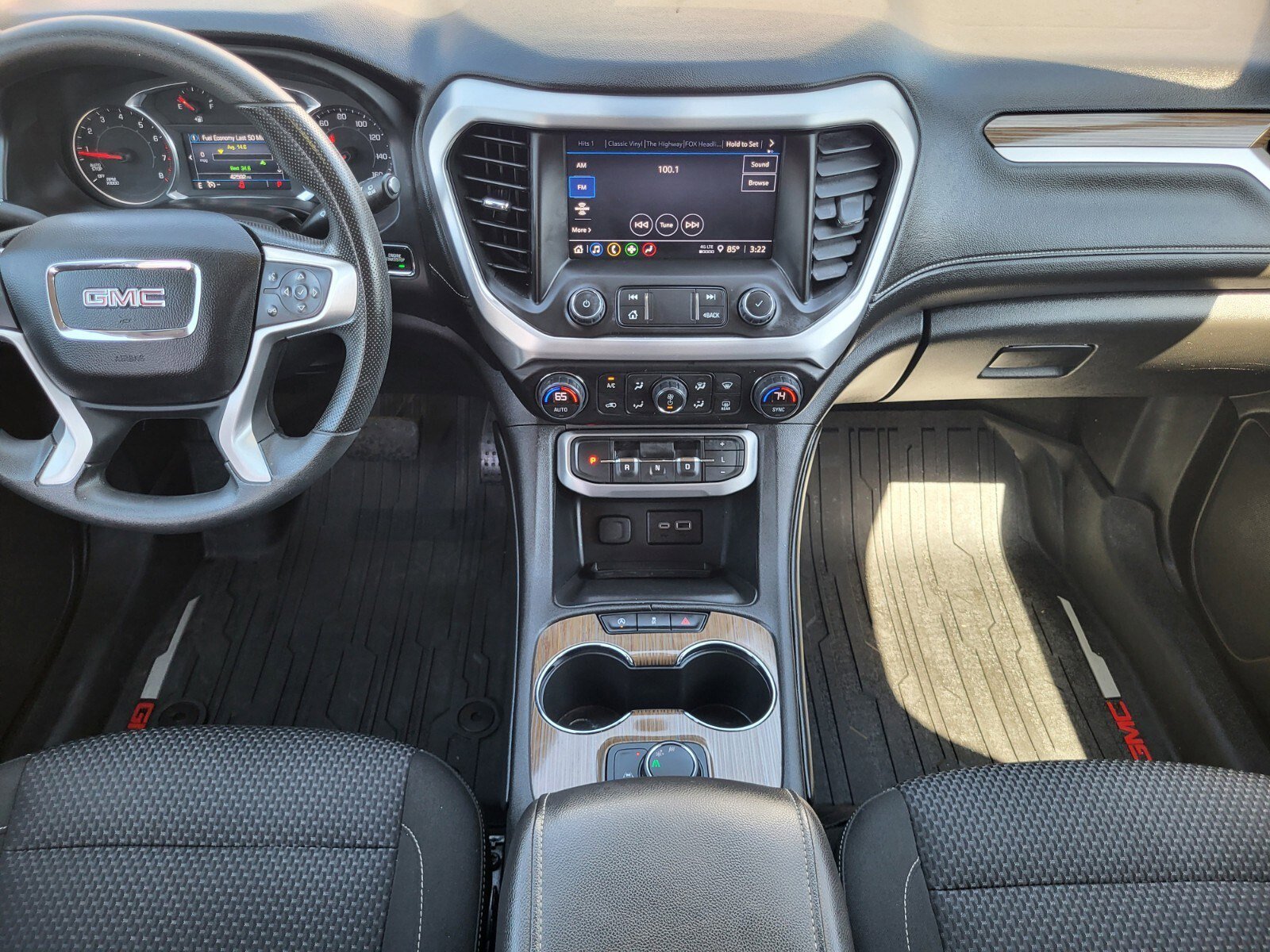 Used 2023 GMC Acadia SLE w/ LPO, Floor Liner Package image 15