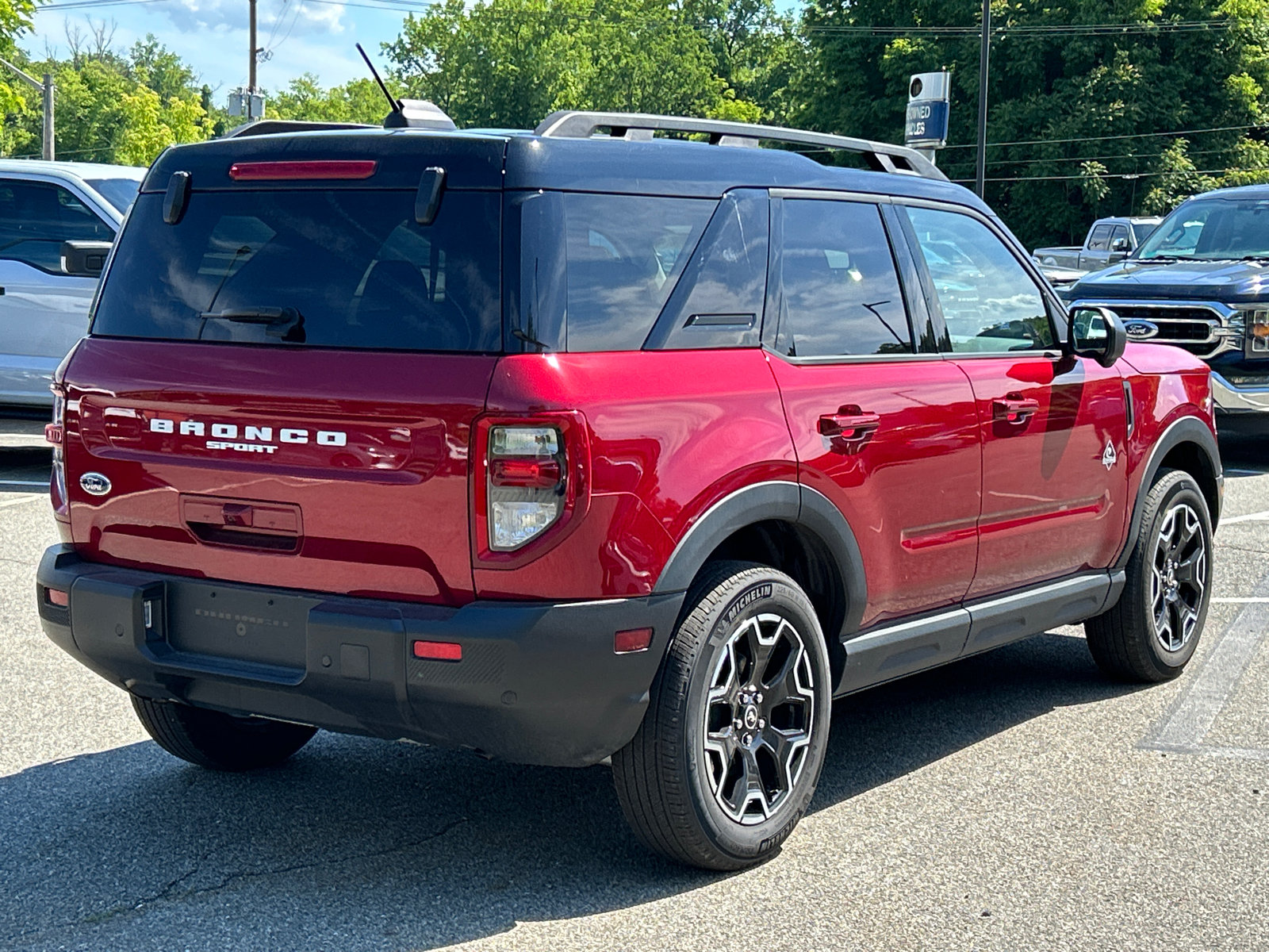 Certified 2025 Ford Bronco Sport Outer Banks w/ Outer Banks Tech Package+ AWD/4WD image 4