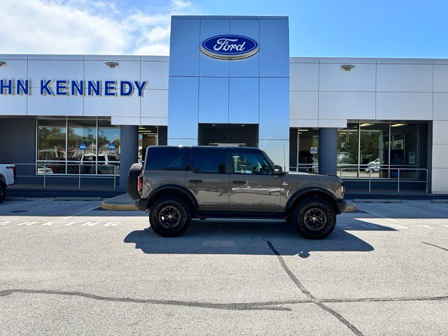 Certified 2025 Ford Bronco Outer Banks w/ Sasquatch Package AWD/4WD image 18