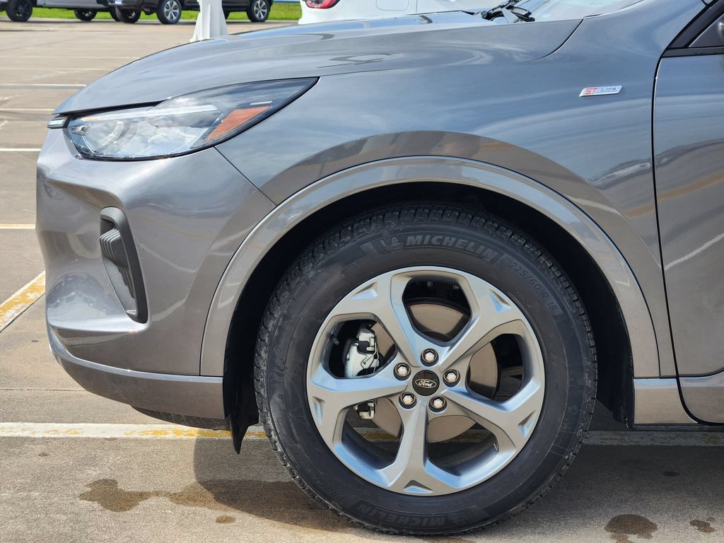 Certified 2023 Ford Escape ST-Line w/ Tech Pack #1 FWD image 8