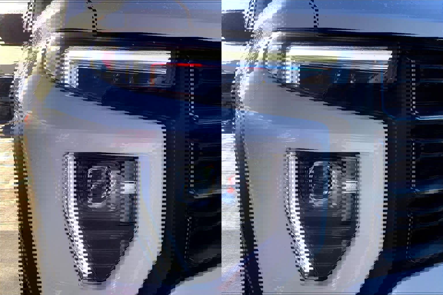 Used 2023 GMC Canyon AT4 w/ AT4 Premium Package image 31