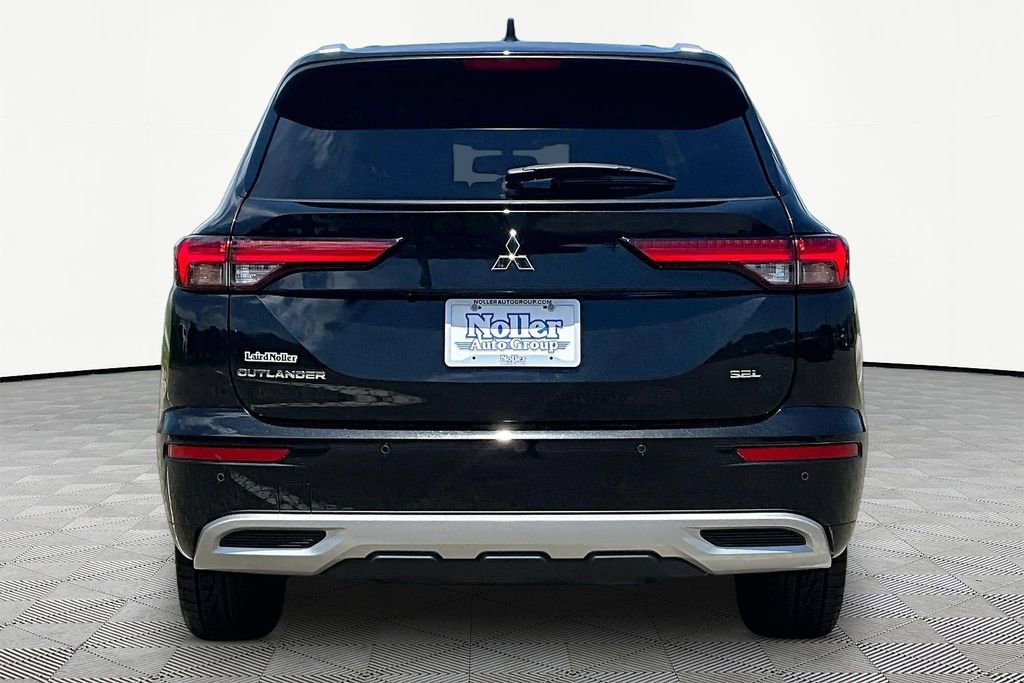 Used 2022 Mitsubishi Outlander SEL AWD/4WD image 4