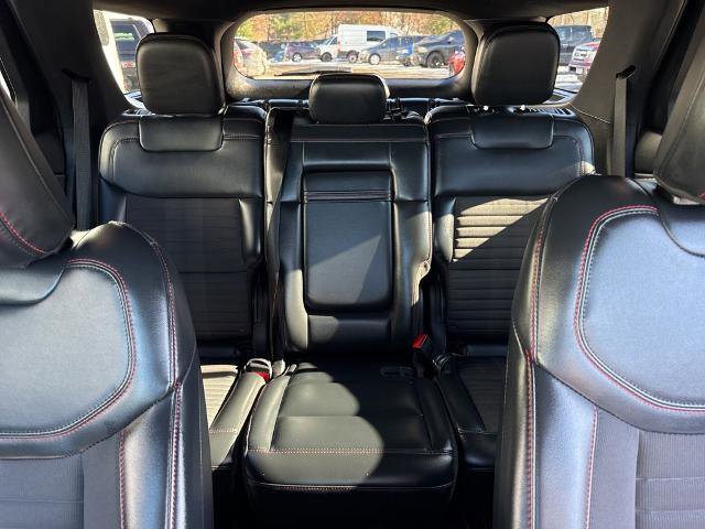 Certified 2025 Ford Explorer ST-Line w/ ST-Line Street Pack image 25