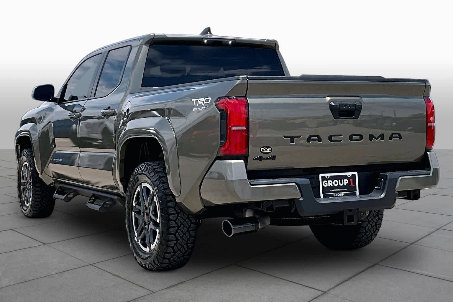 Used 2025 Toyota Tacoma TRD Sport AWD/4WD image 11