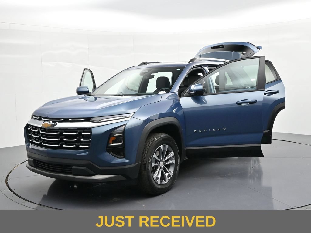 Used 2025 Chevrolet Equinox LT w/ Convenience Package II FWD image 32
