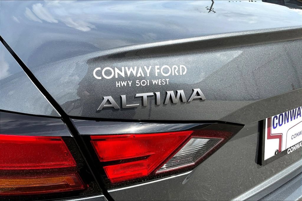 Used 2025 Nissan Altima 2.5 SR FWD image 26